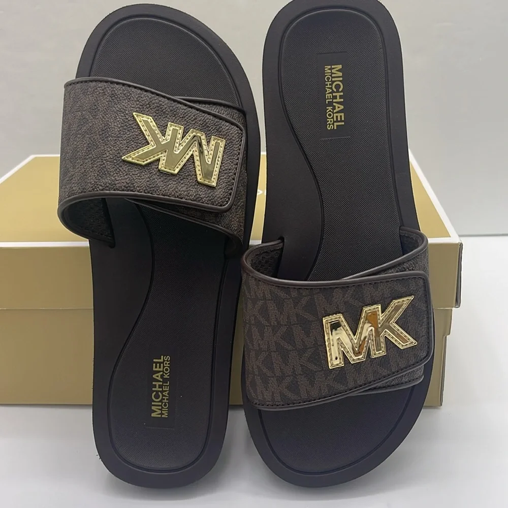 MICHAEL KORS Palmer Signature Logo Slide Sandal
Brown 
NWT - Picture 12 of 16